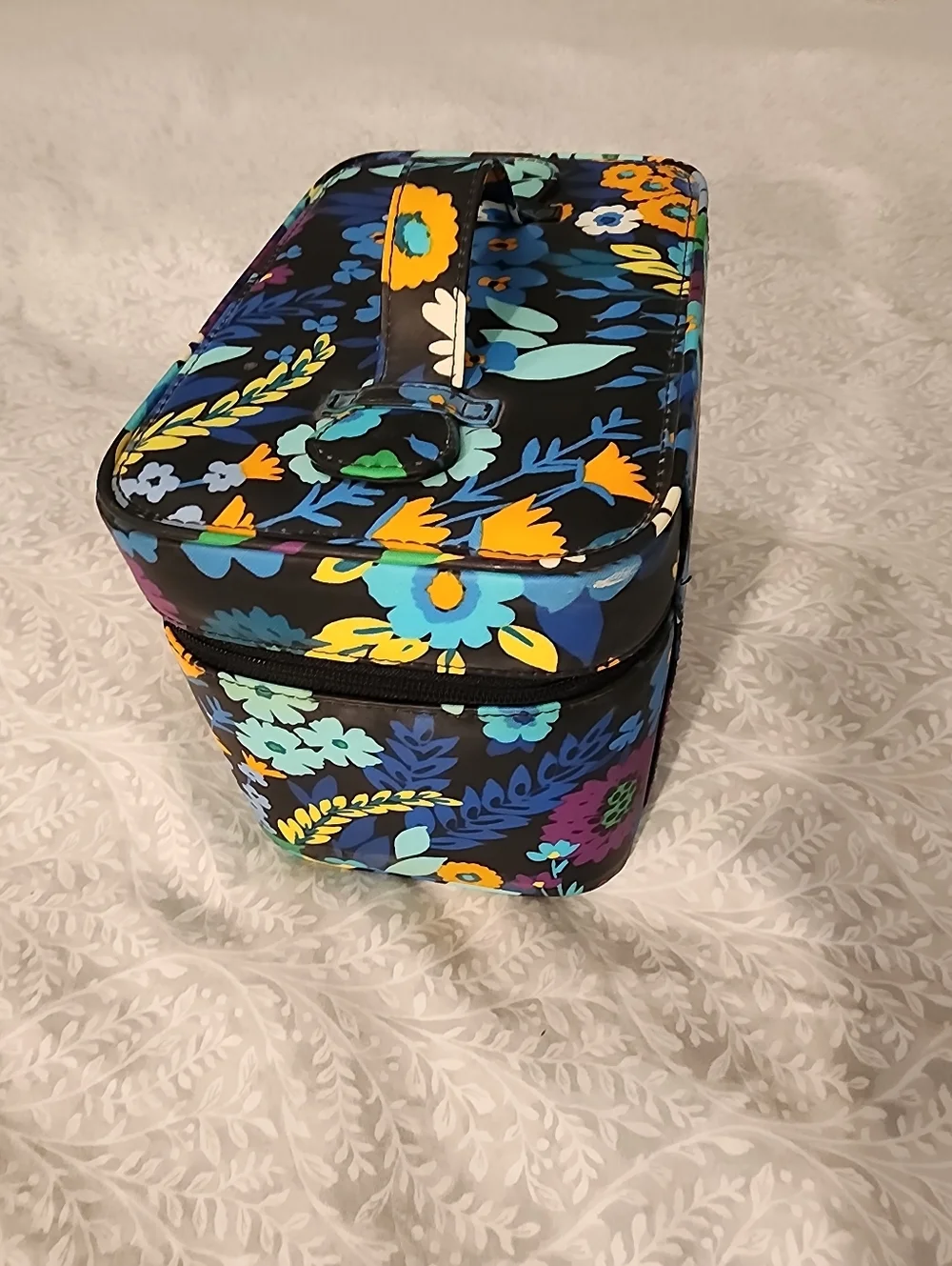 Vera Bradley Midnight Blues Choo Choo Travel Case
